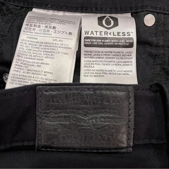 Levi’s Premium 724 High Rise Straight Black Jeans - Picture 4 of 7